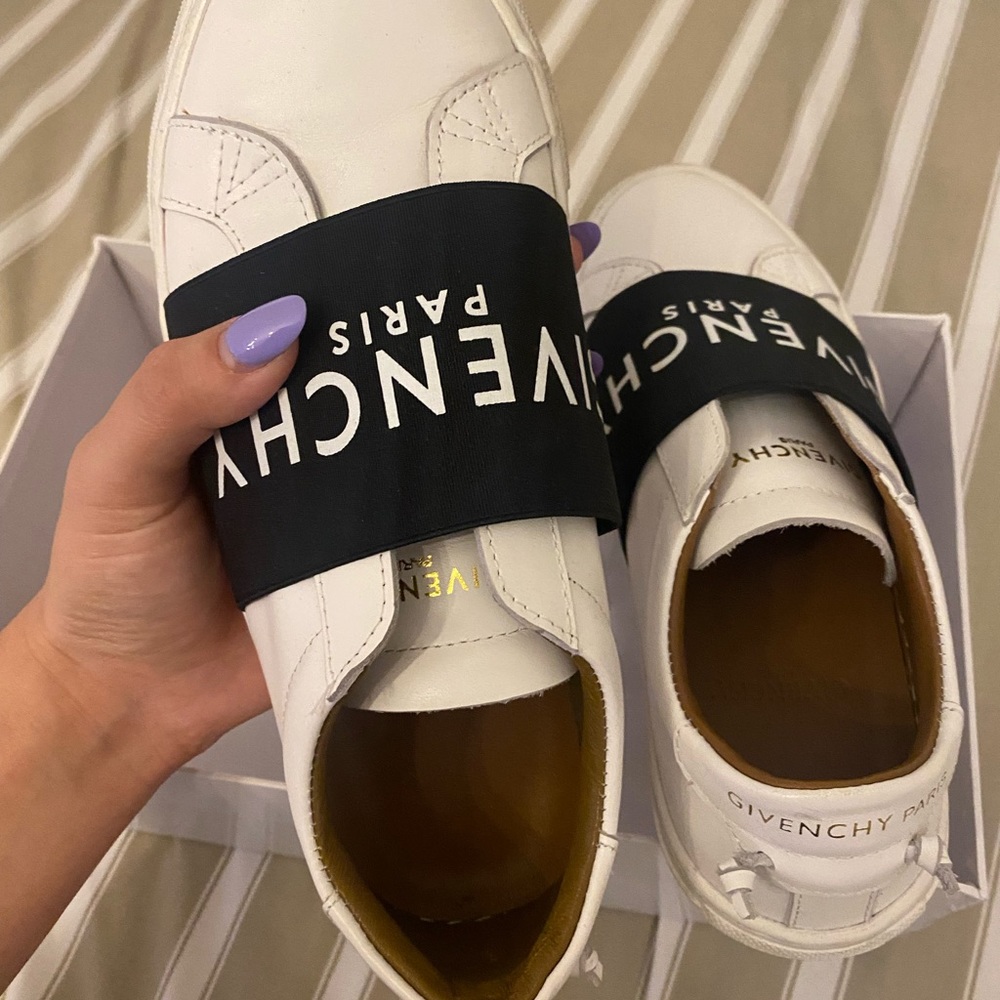 Givenchy Sneakers